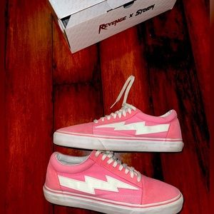 Revenge X Storm bolt pink